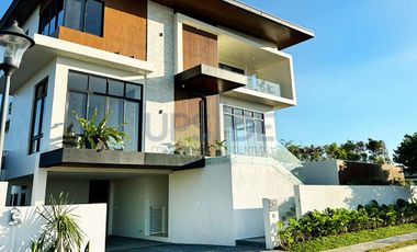 Ayala Westgrove Heights Brand New House For Sale With Swimming Pool And Panoramic Views