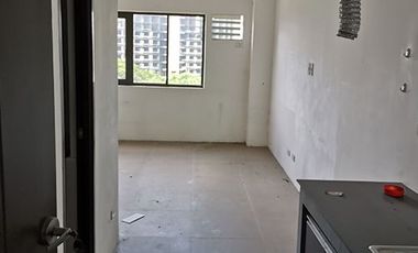 3 units for sale in Escalades South Metro starts in 600k