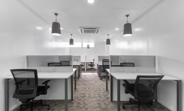 Work more productively in a shared office space in HQ Topaz Tower Centre