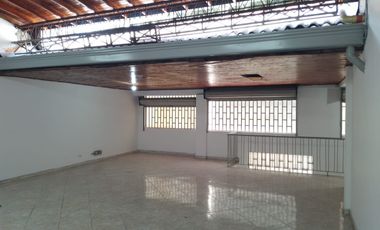 PR18234 Bodega u oficina en arriendo en el sector Conquistadores