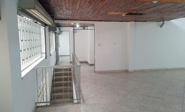 PR18234 Bodega u oficina en arriendo en el sector Conquistadores