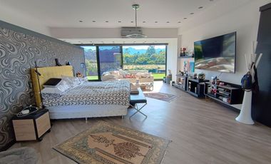 Gorgeous Home with Pool, Steam Room + Extras, Heart of llanogrande/Tablazo