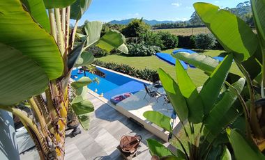 Gorgeous Home with Pool, Steam Room + Extras, Heart of llanogrande/Tablazo