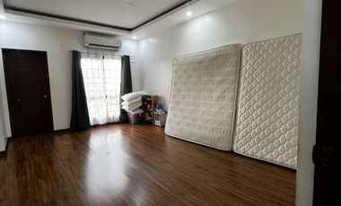 Duplex House in BF Homes
