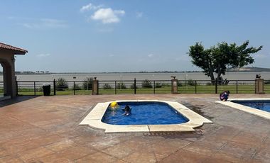 VENTA DE HERMOSA Y AMPLIA VILLA EN VIA A SAMBORONDON PRIMEROS KILOMETROS