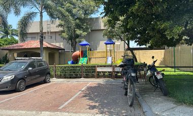 VENTA DE HERMOSA Y AMPLIA VILLA EN VIA A SAMBORONDON PRIMEROS KILOMETROS