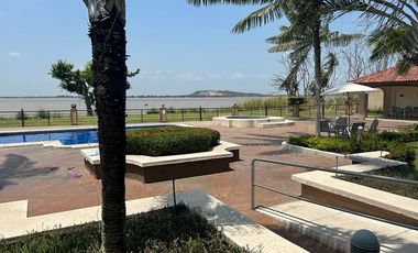 VENTA DE HERMOSA Y AMPLIA VILLA EN VIA A SAMBORONDON PRIMEROS KILOMETROS