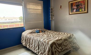 VENTA DE HERMOSA Y AMPLIA VILLA EN VIA A SAMBORONDON PRIMEROS KILOMETROS