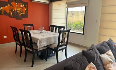VENTA DE HERMOSA Y AMPLIA VILLA EN VIA A SAMBORONDON PRIMEROS KILOMETROS