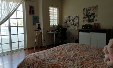 HERMOSA RESIDENCIA EN BUGAMBILIAS 2DA SECCIÓN