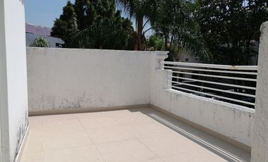 HERMOSA RESIDENCIA EN BUGAMBILIAS 2DA SECCIÓN