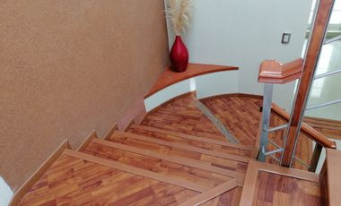 HERMOSA RESIDENCIA EN BUGAMBILIAS 2DA SECCIÓN