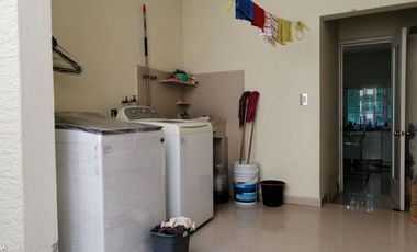 HERMOSA RESIDENCIA EN BUGAMBILIAS 2DA SECCIÓN