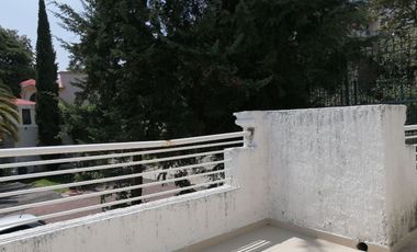 HERMOSA RESIDENCIA EN BUGAMBILIAS 2DA SECCIÓN