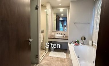For Sale and Rent : Sukhumvit soi 11 Luxury Condo for Sale 4-bed 4-bath & 1-storage, Bangkok, Thailand