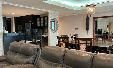 For Sale and Rent : Sukhumvit soi 11 Luxury Condo for Sale 4-bed 4-bath & 1-storage, Bangkok, Thailand