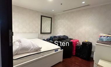 For Sale and Rent : Sukhumvit soi 11 Luxury Condo for Sale 4-bed 4-bath & 1-storage, Bangkok, Thailand