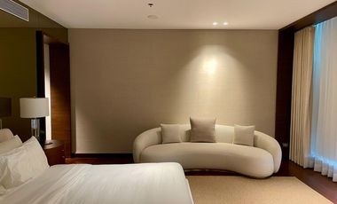 331 sqm 3BR Condo  in Two Roxas Triangle for Sale