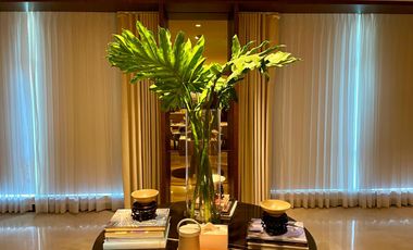 331 sqm 3BR Condo  in Two Roxas Triangle for Sale