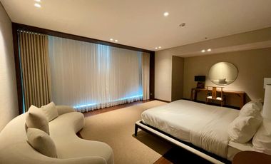 331 sqm 3BR Condo  in Two Roxas Triangle for Sale