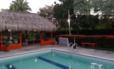 ALQUILAMOS HERMOSA CASA CAMPESTRE CON PISCINA PRIVADA.