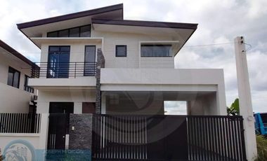 HS016 | 4-Bedroom House For Sale in Orchid Hills, Davao City