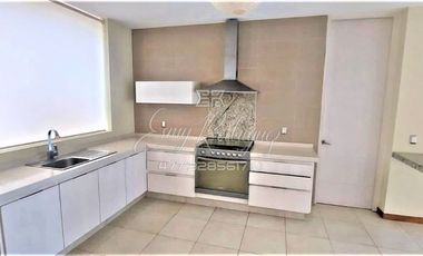 CASA EN RENTA EN LA CAMPIÑA, AMUEBLADA, CASA CLUB CON ALBERCA, PRIVADA, EQUIPADA