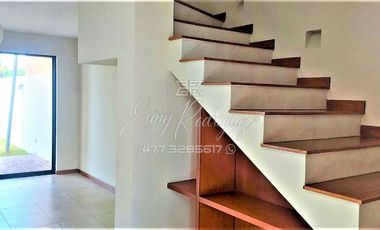 CASA EN RENTA EN LA CAMPIÑA, AMUEBLADA, CASA CLUB CON ALBERCA, PRIVADA, EQUIPADA