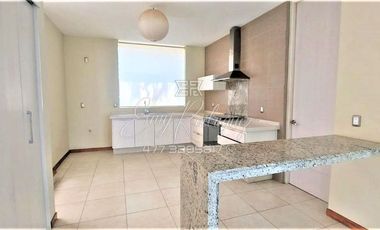 CASA EN RENTA EN LA CAMPIÑA, AMUEBLADA, CASA CLUB CON ALBERCA, PRIVADA, EQUIPADA