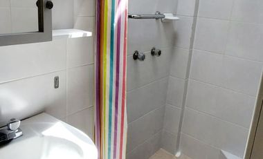 Arriendo pequeña suite sector Bicentenario, calle San Lorenzo