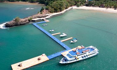 Camaya Coas Beach Golf Condo Bataan