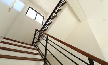 2 Storey Single Detache House and Lot For Sale in Sun Valley Antipolo with 3 Bedrooms and 3 Toilet and Bath PH2481