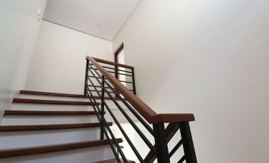2 Storey Single Detache House and Lot For Sale in Sun Valley Antipolo with 3 Bedrooms and 3 Toilet and Bath PH2481