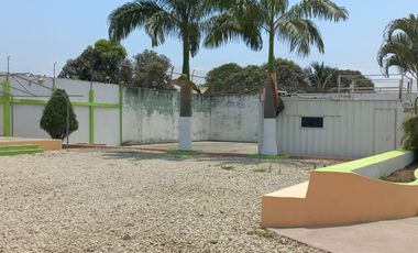 Venta o Arriendo de 2600m2 de Terreno con piscina y canchas, en Duran.