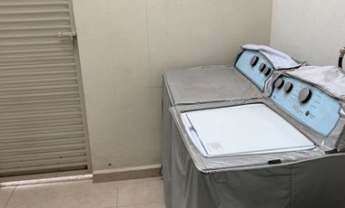 CASA AMUEBLADA PROXIMA A ZONA INDUSTRAIL, PRIV. CON ALBERCA,  CON SEGURIDAD 24/7