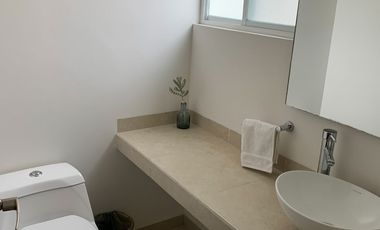 CASA AMUEBLADA PROXIMA A ZONA INDUSTRAIL, PRIV. CON ALBERCA,  CON SEGURIDAD 24/7