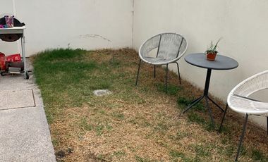 CASA AMUEBLADA PROXIMA A ZONA INDUSTRAIL, PRIV. CON ALBERCA,  CON SEGURIDAD 24/7