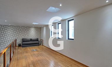 Casa en Venta en Cancun en Residencial Villa Magna con Alberca y Jardín