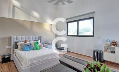 Casa en Venta en Cancun en Residencial Villa Magna con Alberca y Jardín