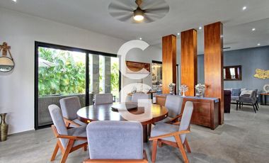 Casa en Venta en Cancun en Residencial Villa Magna con Alberca y Jardín