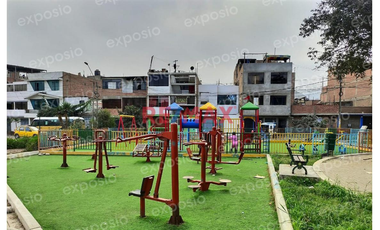 Se Vende Casa En La Urbanizacion Las Gardenias Ate $ 220000 Dolares ( Parametro Para 7 Pisos Negociable)