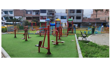 Se Vende Casa En La Urbanizacion Las Gardenias Ate $ 220000 Dolares ( Parametro Para 7 Pisos Negociable)