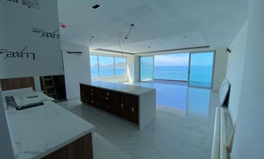 Venta de departamento a pie de playa en Mazatlán