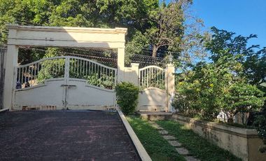 OLONGAPO CITY 6-DOOR APARTMENRT WITH SWIMMING POOL FOR SALE!