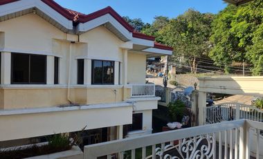 OLONGAPO CITY 6-DOOR APARTMENRT WITH SWIMMING POOL FOR SALE!