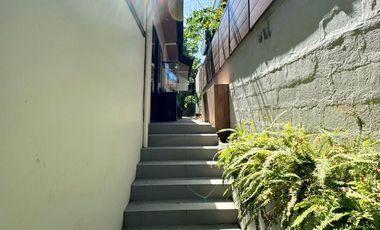 Alabang Hills House and Lot, 3 Bedroom, 4 Bathrooms, at 430 SQM Lot Area and 373 SQM Floor Area, Fully Furnished. FOR SALE