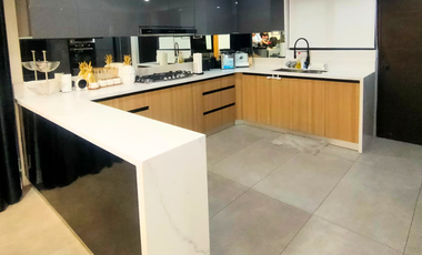 Alabang Hills House and Lot, 3 Bedroom, 4 Bathrooms, at 430 SQM Lot Area and 373 SQM Floor Area, Fully Furnished. FOR SALE