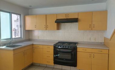 CASA EN RENTA EN COTO  EN VALLE DE SAN ISIDRO, ZAPOPAN.