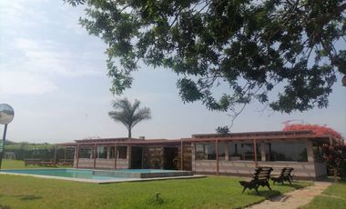 Se Vende Amplia Casa De Campo En Cañete Imperial