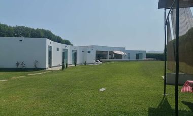 Se Vende Amplia Casa De Campo En Cañete Imperial